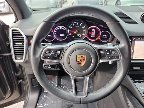 Certified 2023 Porsche Cayenne AWD/4WD image 33