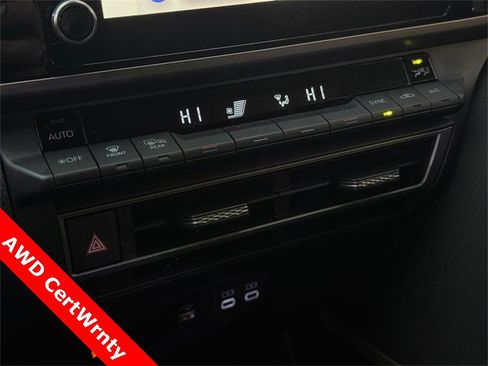 Used 2025 Toyota Camry LE w/ Convenience Package image 28