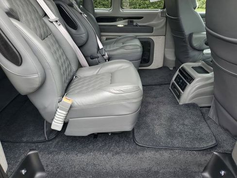 Used 2024 GMC Savana 2500 RWD image 21