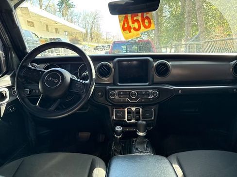 Used 2022 Jeep Wrangler Unlimited Sport image 12