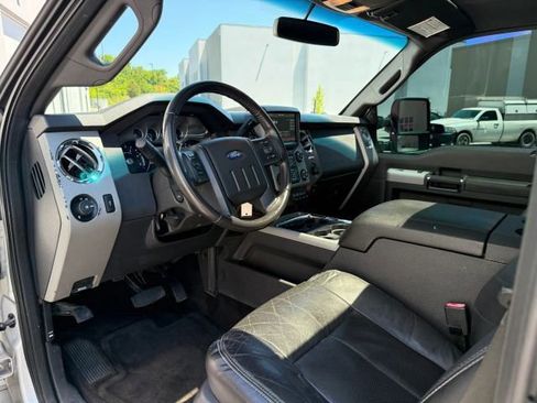 Used 2014 Ford F250 Lariat w/ Lariat Ultimate Package AWD/4WD image 13