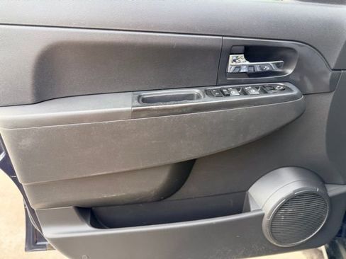 Used 2012 Jeep Liberty Sport w/ Popular Equipment Group image 12