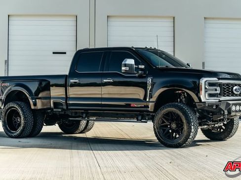 Used 2024 Ford F350 Platinum AWD/4WD image 6