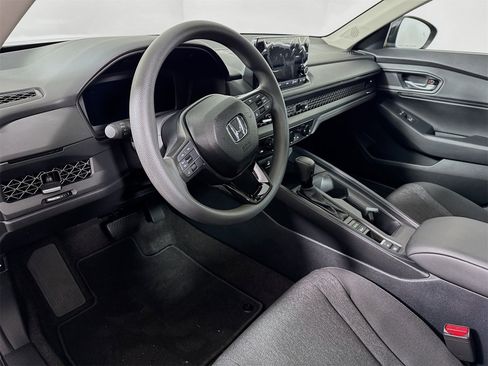 Used 2025 Honda Accord SE image 7