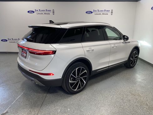 Used 2023 Lincoln Corsair Reserve w/ Equipment Group 202A image 6