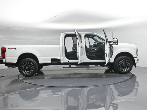 Certified 2024 Ford F250 Platinum AWD/4WD image 5