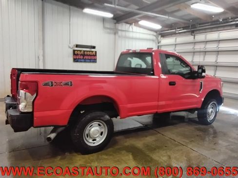 Used 2022 Ford F250 XL w/ Power Equipment Group AWD/4WD image 2