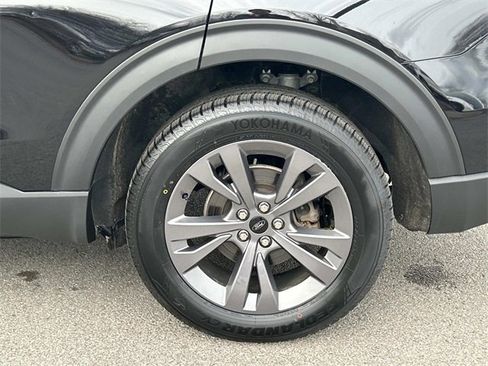 Used 2023 Ford Explorer XLT w/ Equipment Group 202A image 13