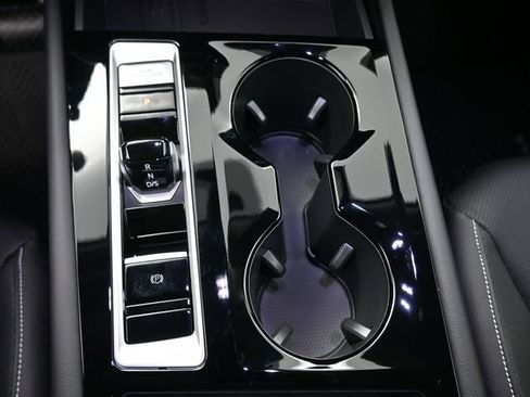 New 2026 Volkswagen Atlas SE image 9