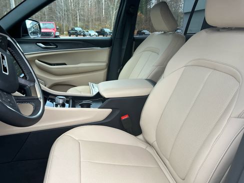 New 2025 Jeep Grand Cherokee Limited w/ Luxury Tech Group II image 23