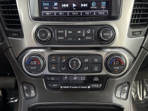 Used 2020 Chevrolet Suburban Premier image 57