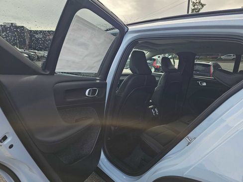 New 2026 Volvo XC40 B5 Ultra w/ Climate Package image 17