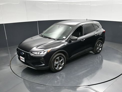 Certified 2025 Ford Escape ST-Line AWD/4WD image 36