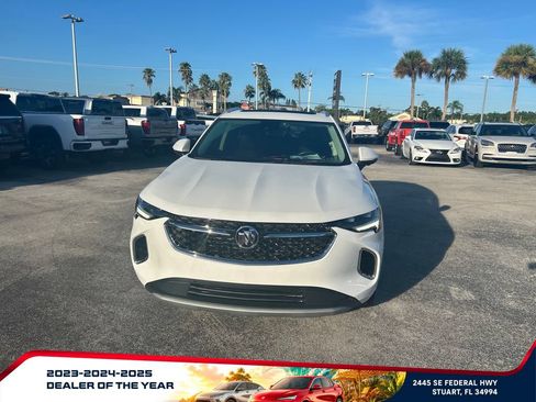 Used 2023 Buick Envision Avenir FWD image 2
