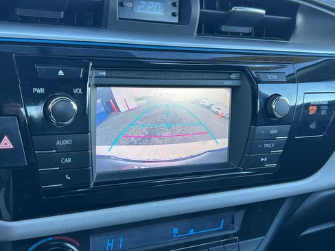 Used 2014 Toyota Corolla LE image 27