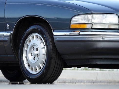 Used 1993 Buick Park Avenue Ultra FWD image 50