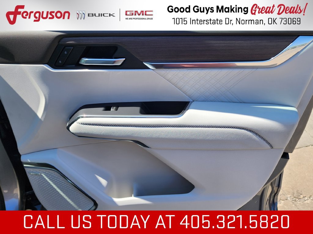 New 2026 GMC Acadia Denali w/ Super Cruise Package FWD image 40