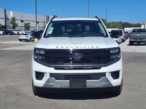 New 2025 Ford Expedition Platinum w/ Platinum Ultimate Package image 2