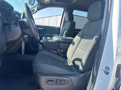 Used 2022 Chevrolet Silverado 1500 Custom w/ Safety Confidence Package image 19