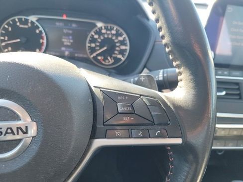 Used 2022 Nissan Altima 2.5 SR image 11