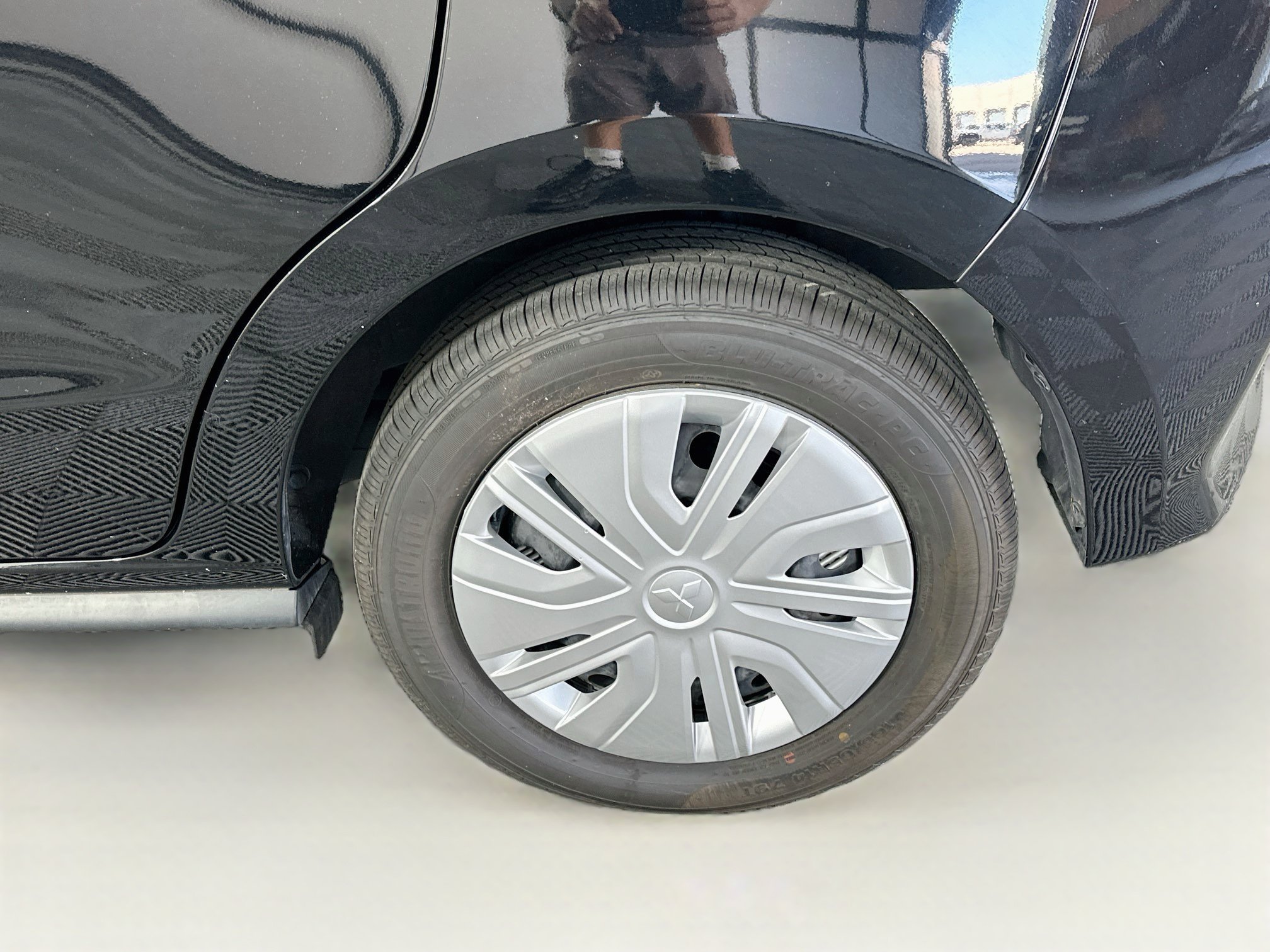 Used 2024 Mitsubishi Mirage ES FWD image 11