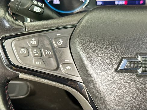 Used 2022 Chevrolet Equinox RS w/ Infotainment Package FWD image 11