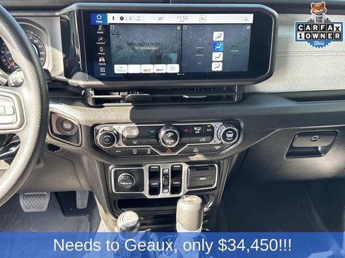 Used 2025 Jeep Wrangler Sport image 45