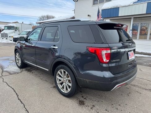 Used 2017 Ford Explorer Limited w/ Equipment Group 301A image 8