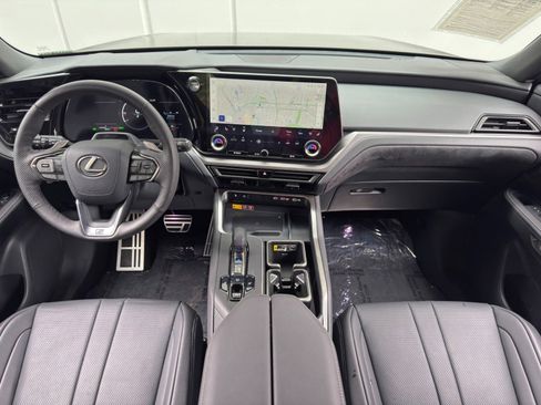 Used 2025 Lexus TX 500h AWD w/ Technology Package image 12
