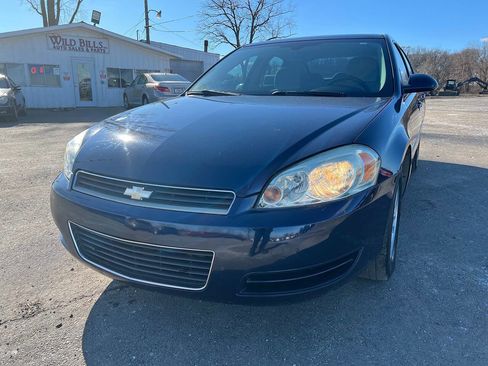 Used 2010 Chevrolet Impala LS image 2