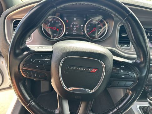 Used 2022 Dodge Charger SXT w/ Leather Interior Group image 9