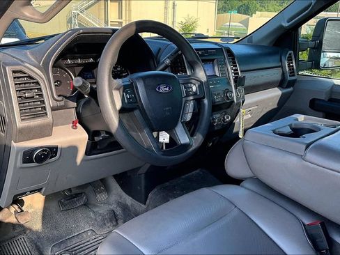 Used 2021 Ford F250 XL RWD image 5