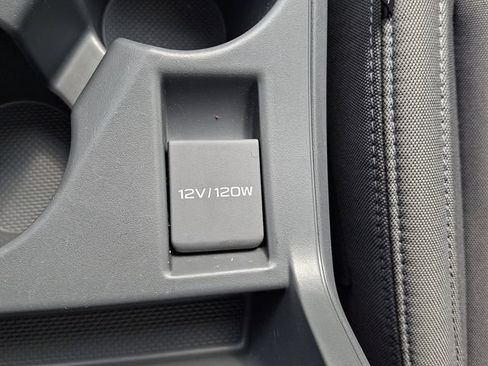 Used 2025 Subaru Crosstrek 2.5i Premium AWD/4WD image 37