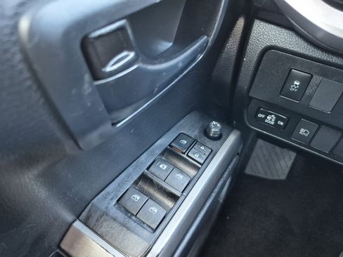 Used 2020 Toyota Tacoma SR5 image 13