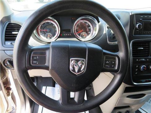 Used 2013 RAM C/V Tradesman image 7