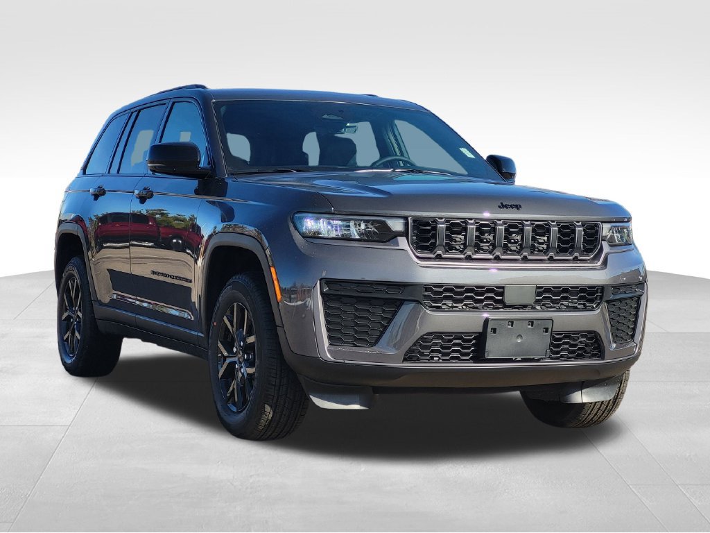 New 2026 Jeep Grand Cherokee Altitude AWD/4WD image 3
