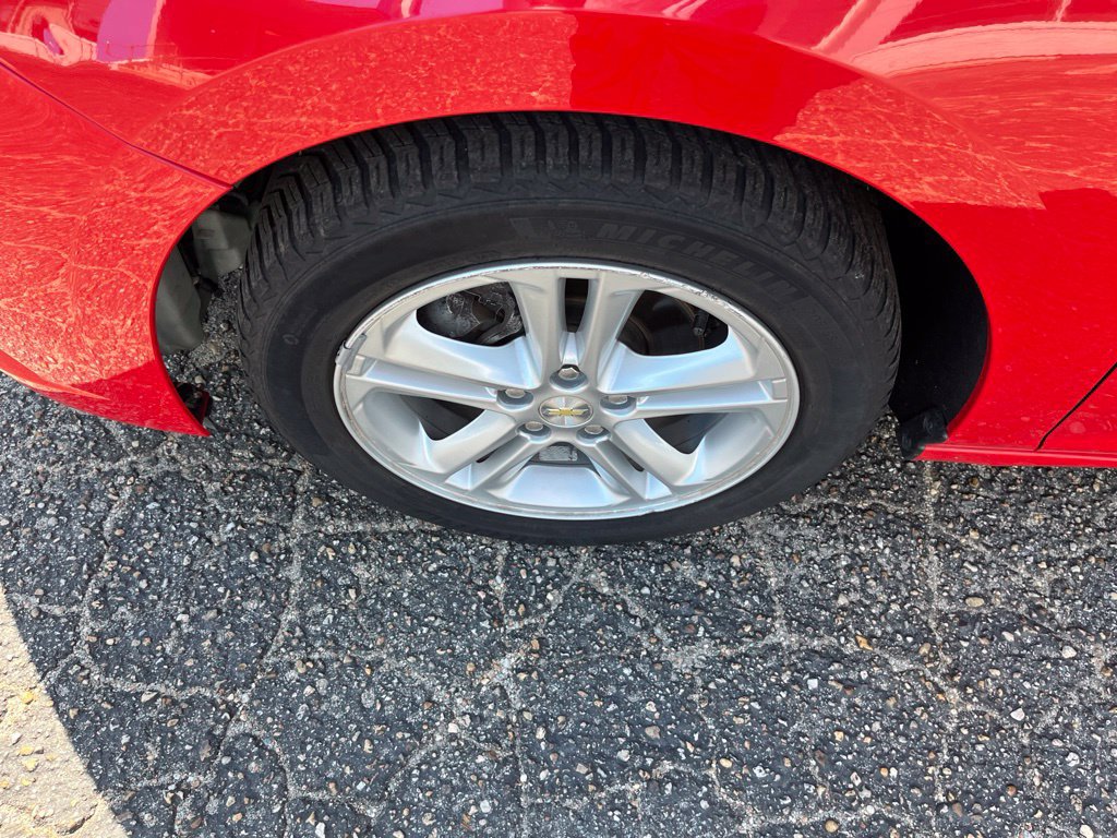 Used 2016 Chevrolet Cruze LT FWD image 9