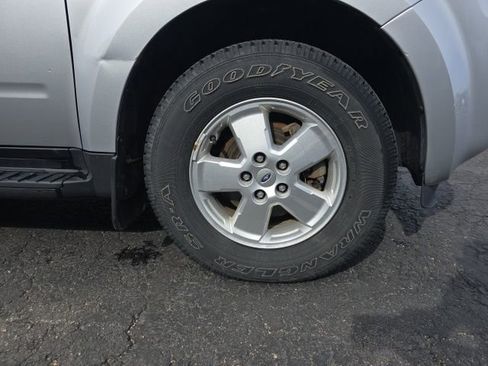 Used 2011 Ford Escape XLT w/ Class II Trailer Tow Pkg image 30