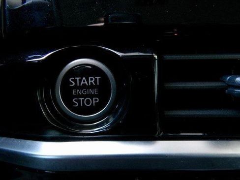 Certified 2024 Nissan Pathfinder SL image 33