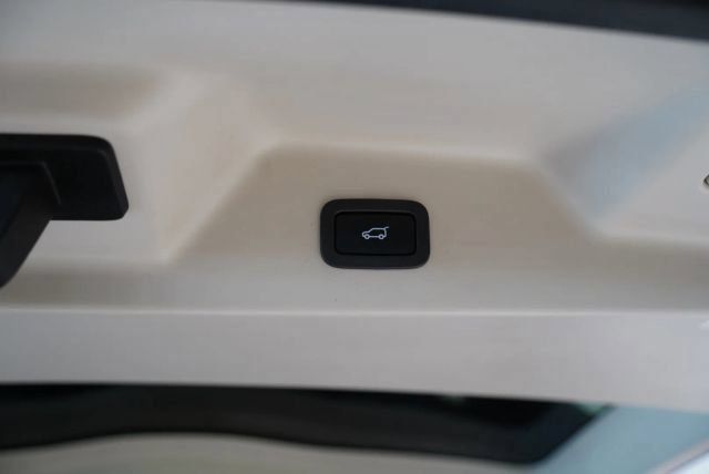 Used 2021 Land Rover Range Rover HSE AWD/4WD image 20