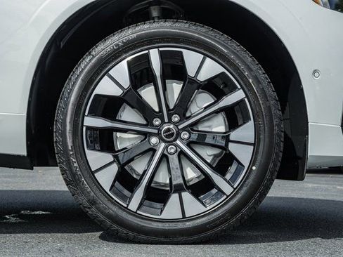 Used 2026 Volvo XC60 B5 Plus w/ Protection Package Premier image 15