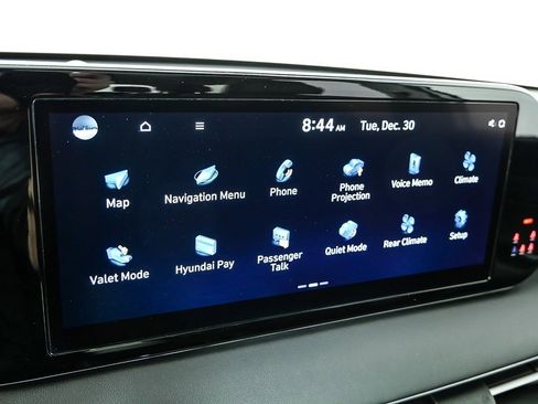 Used 2023 Hyundai Palisade Limited w/ Winter Package image 14