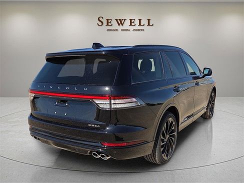 New 2026 Lincoln Aviator Reserve image 4