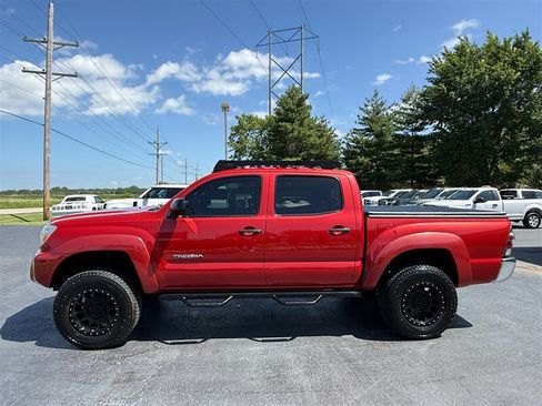 Used 2013 Toyota Tacoma 4x4 Double Cab w/ SR5 Pkg image 3