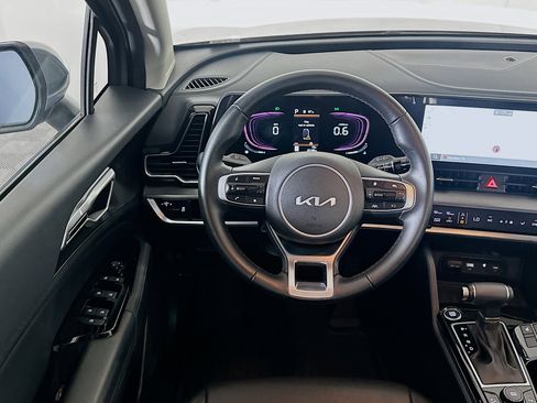 Used 2024 Kia Sportage EX image 18