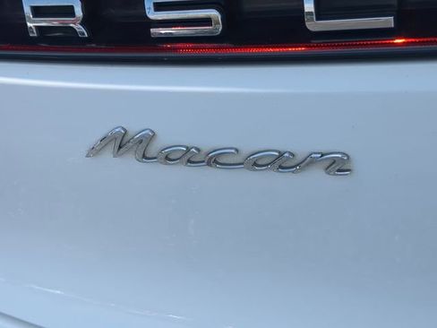 Used 2021 Porsche Macan AWD/4WD image 14