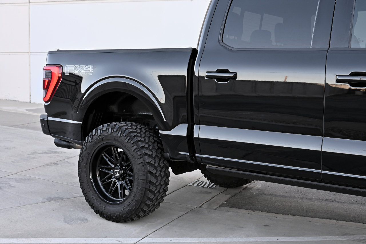 Used 2022 Ford F150 Platinum w/ FX4 Off-Road Package AWD/4WD image 38