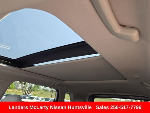 Used 2026 Nissan Rogue SV FWD image 18