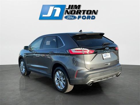 Used 2024 Ford Edge Titanium image 5