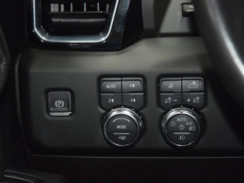Used 2024 GMC Sierra 1500 Denali AWD/4WD image 36